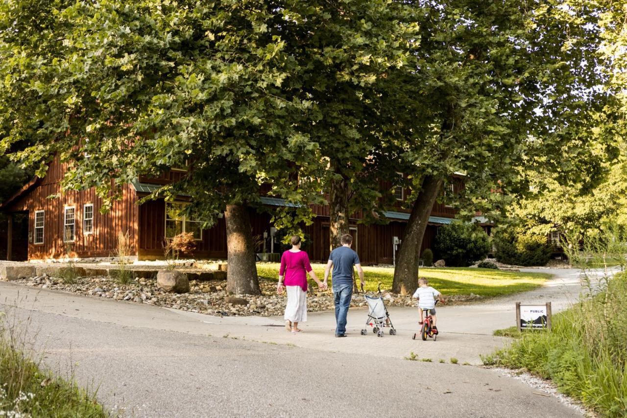 Blue Spruce . Trailside Lodging Βίλα Millersburg Εξωτερικό φωτογραφία