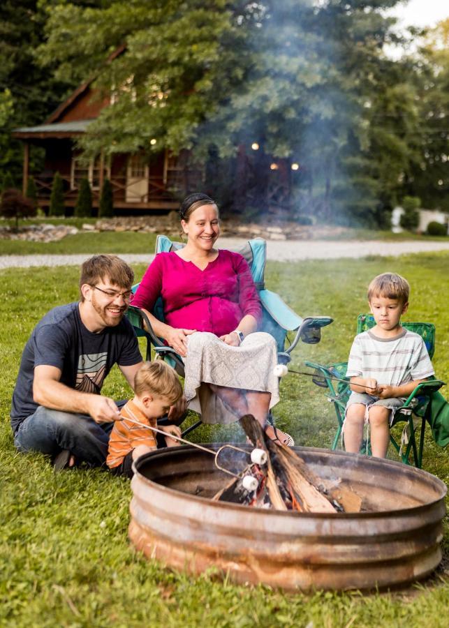 Blue Spruce . Trailside Lodging Βίλα Millersburg Εξωτερικό φωτογραφία